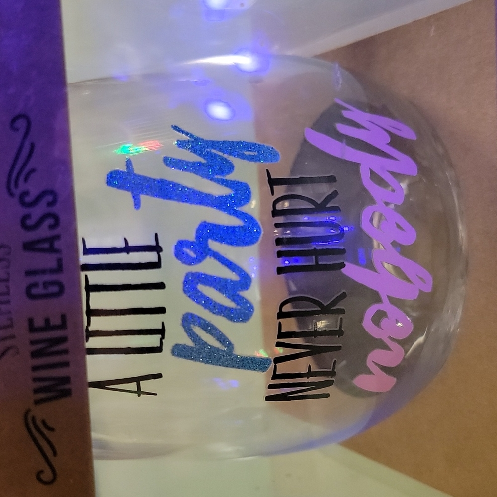 "A Little party never hurts nobody" HUGE wine glass NIB